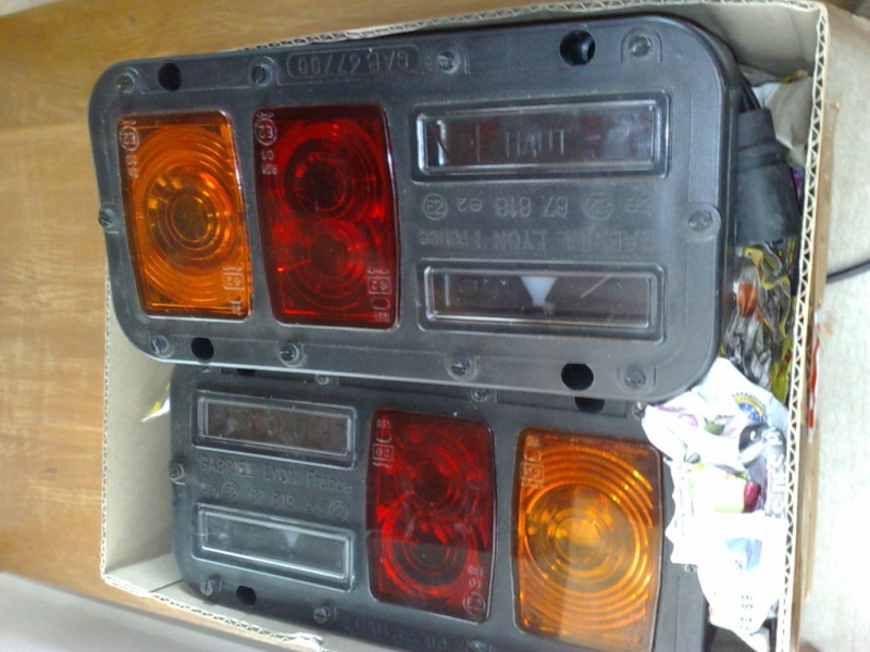 P4 tail light French.jpg