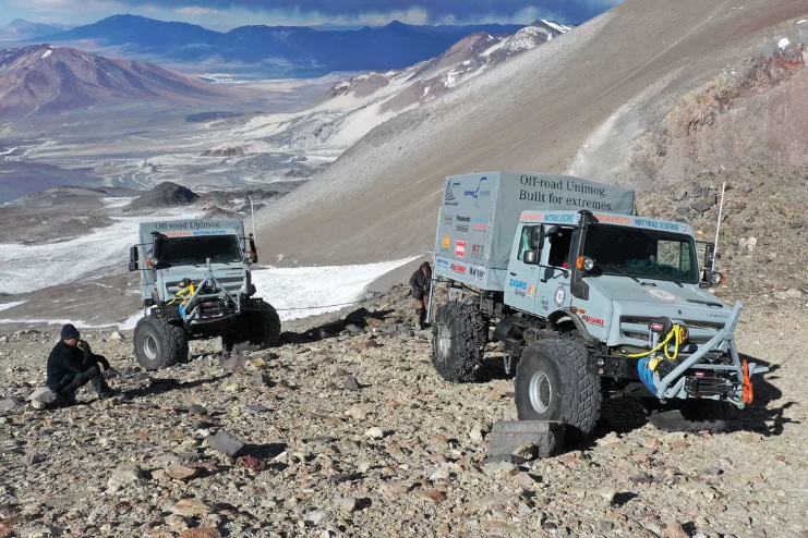 Unimog Volcano Chilie.jpg